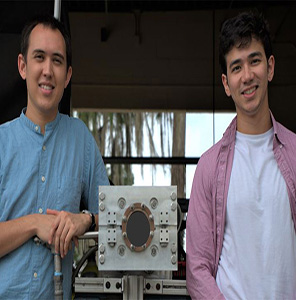 UCF aerospace engineering doctoral students Robert Burke ’19 ’20MS (left) and Adam Kotler (right), co-founders of Halo Engines, LLC.